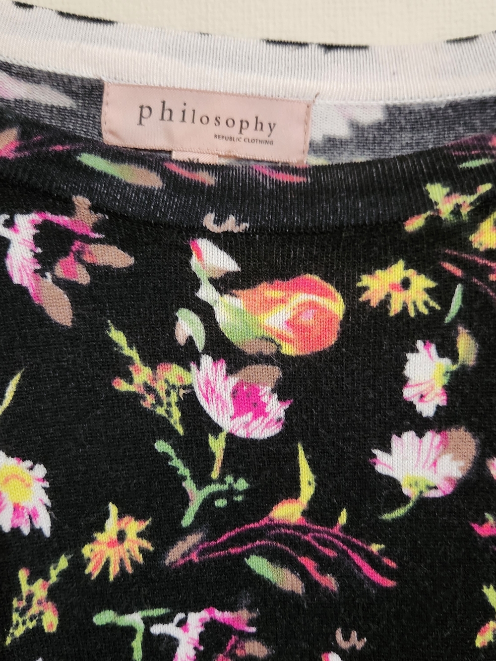 Philosophy Black Floral Ruffle-Sleeve Long Sleeve Top - Picture 3 of 5
